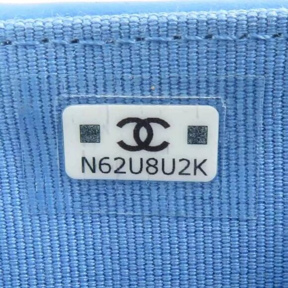 Auth CHANEL Matelasse Trifold Wallet Blue Leather/Silvertone - Picture 11 of 16